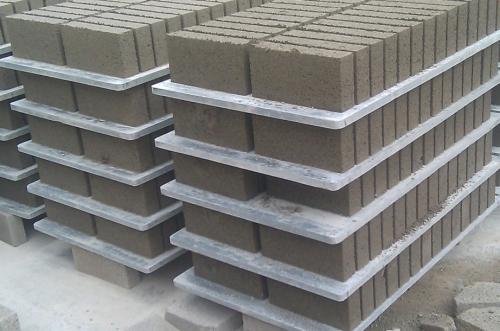 <a href=http://m.fmhorg.cn/zjtb/ target=_blank class=infotextkey>PVC磚機托板</a>廠家