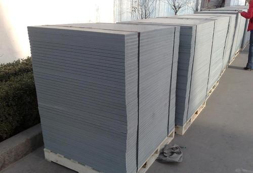 <a href=http://m.fmhorg.cn/ target=_blank class=infotextkey>免燒磚托板</a>的種類